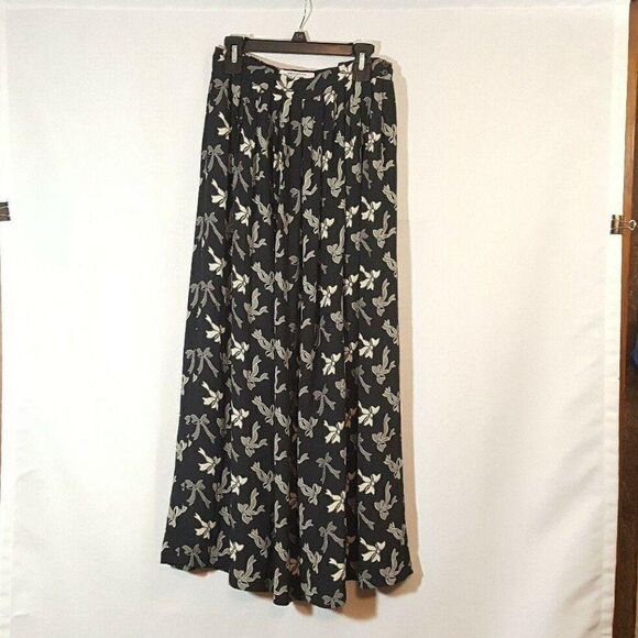 Vintage Saks Pleated Skirt Sz 4 Black w Cream Bows Saks Fifth Avenue - Picture 1 of 3